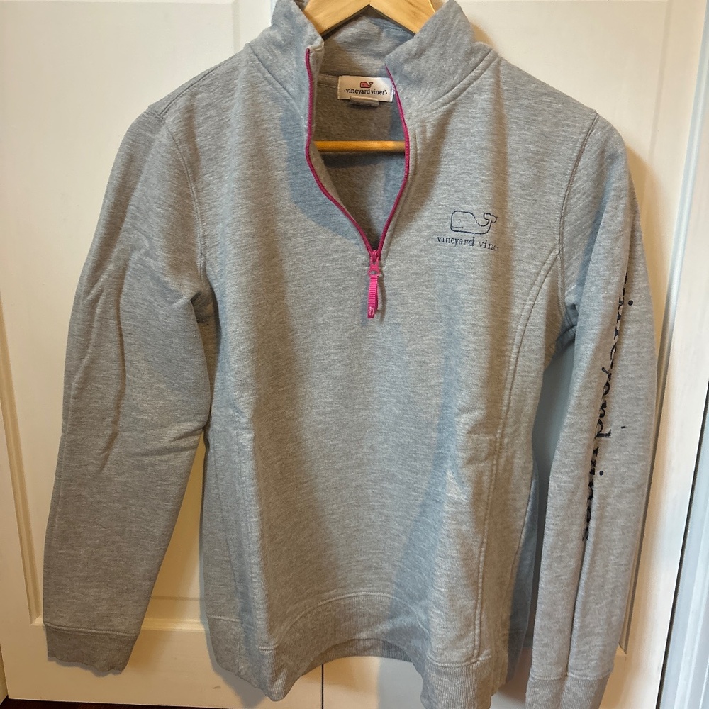 Vineyard Vines gray sweatshirt - Size M